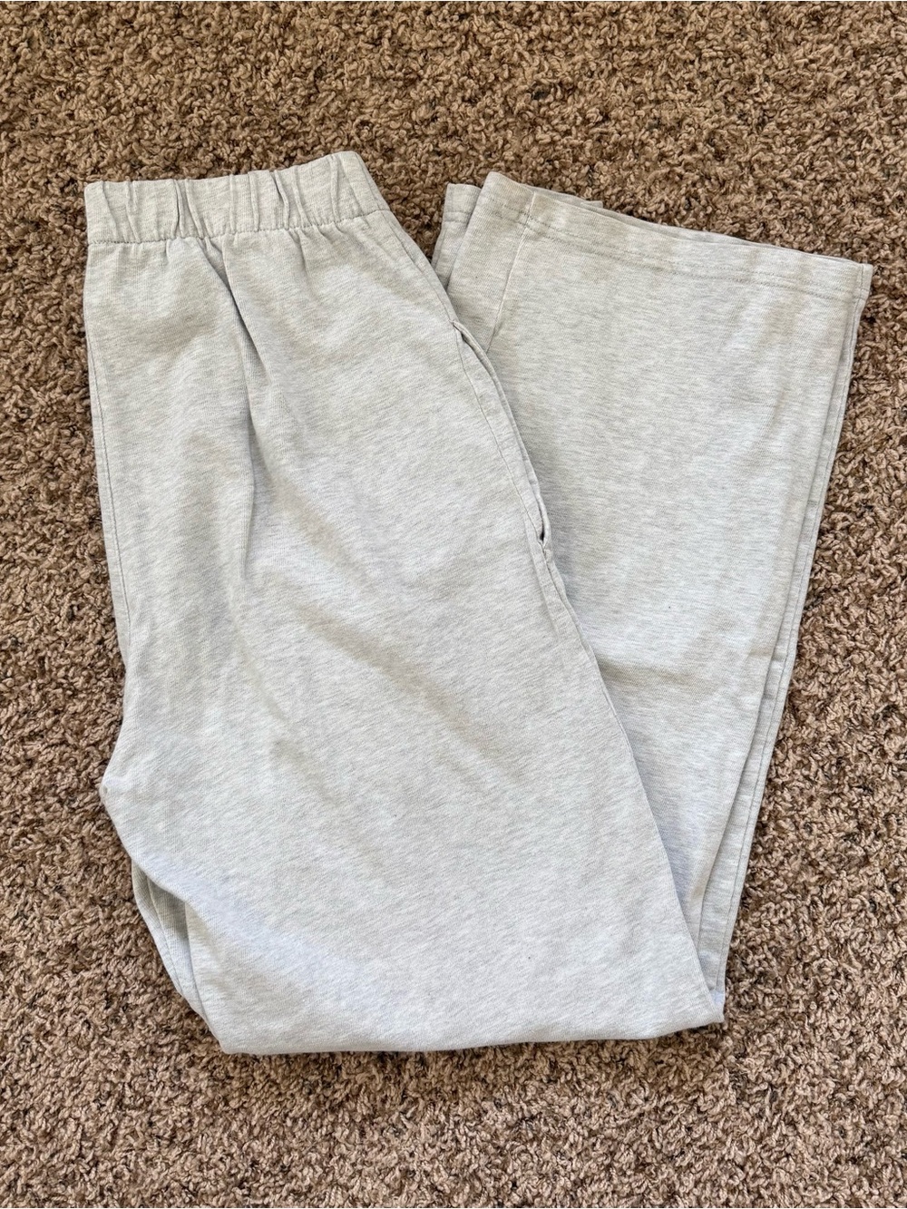 Brandy Melville Grey Anastasia Sweatpants - Picture 4 of 4
